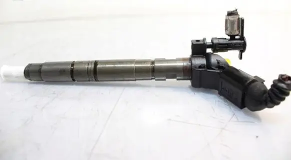 Fuel injector