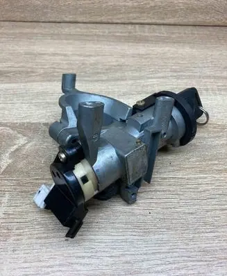 Mitsubishi Space Star Ignition lock 36278900 F005V00017 WithKey