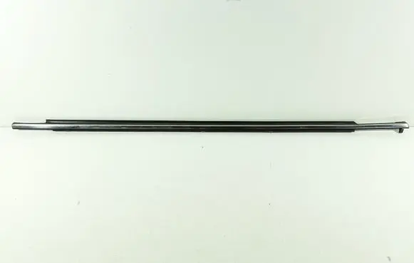Toyota Avensis T250 Rubber seal front door window/glass 