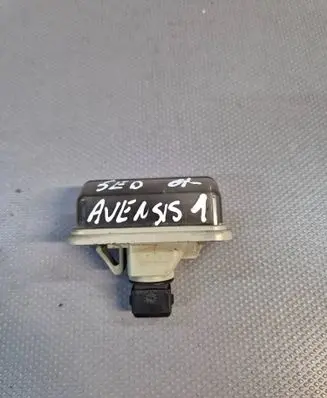 Toyota Avensis T250 Number plate light