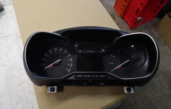 Citroen C3 Speedometer (instrument cluster) 9813361680 SN10036128