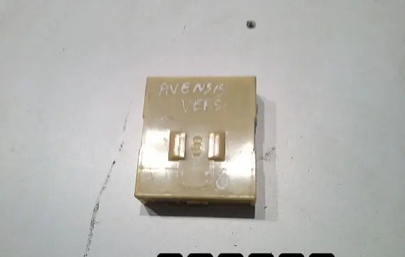 Toyota Avensis Verso Engine control unit/module 88650-44170