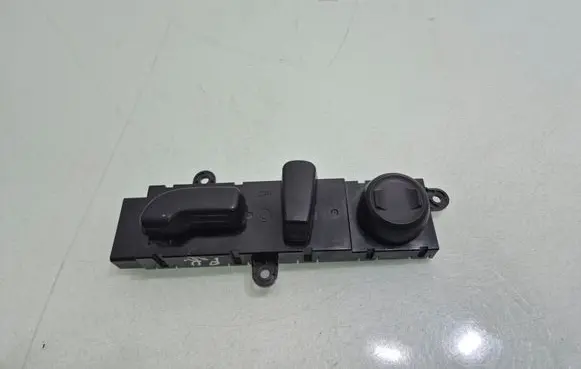 Subaru Outback (BT) Seat control switch 10LH171219