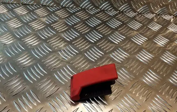 Mercedes-Benz A W169 Engine bonnet (hood) release handle