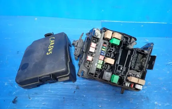 KIA Carens III Fuse box set 91281-A4330