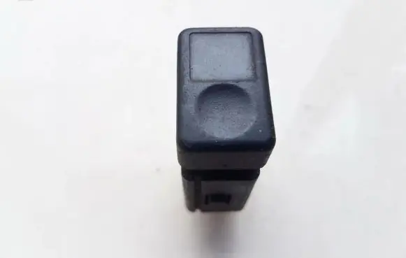 Rover 214 - 216 - 220 Windscreen/window heater switch 1M10468