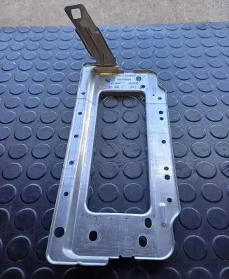 BMW 3 E90 E91 Bracket in trunk/boot 715679204 5304Z140 130206
