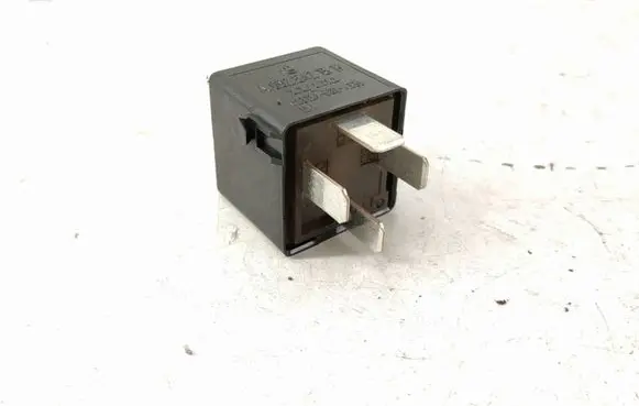 Mercedes-Benz B W245 Cruise control relay 0025421319 A0025421319