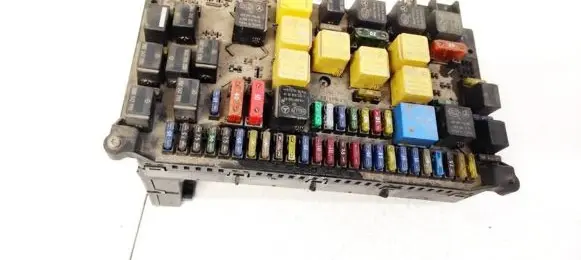 Mercedes-Benz ML W163 Fuse box set 1635450005 08200100