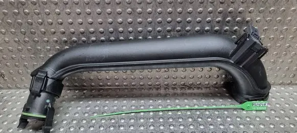 Seat Leon (5F) Intercooler hose/pipe S27698848 04E145673F