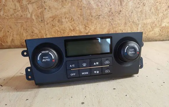 KIA Sorento Climate control unit 972503E261 G6080228 3416