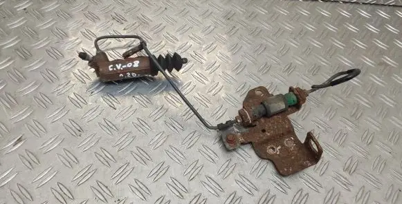 Clutch slave cylinder