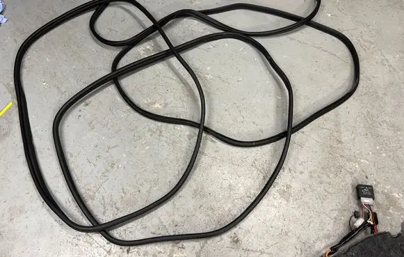 KIA Sorento IV Rear door rubber seal (on body) 