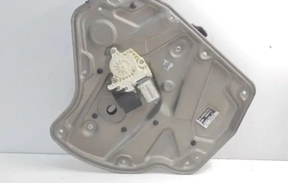 Skoda Octavia Mk2 (1Z) Rear door window regulator with motor 1Z0839656C