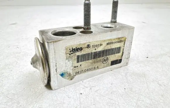 Air conditioning (A/C) expansion valve