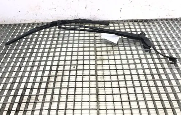 Toyota Yaris Front wiper blade arm