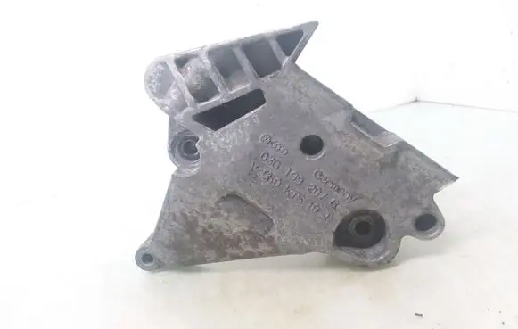 Volkswagen Touran I Engine mounting bracket 03G199207G