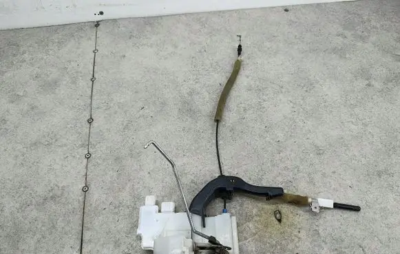 Honda Accord Front door lock 