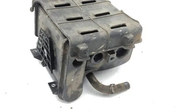 Active carbon filter fuel vapour canister
