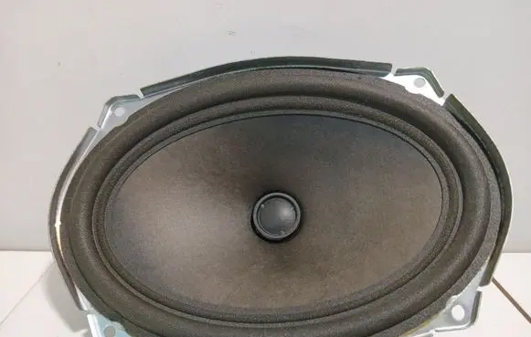 Mini One - Cooper R57 Subwoofer speaker 18820010