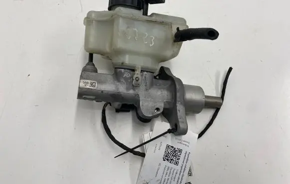 Volkswagen Touran I Master brake cylinder 1K1614019K