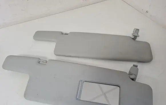 Skoda Fabia Mk1 (6Y) Sun visor 1U0857552