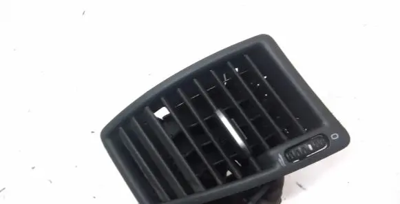 Volvo XC90 Dashboard side air vent grill/cover trim 3409399
