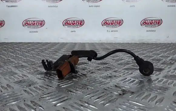Audi A3 S3 8L Crankshaft speed sensor 