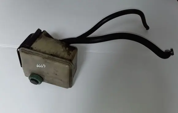 Audi A6 S6 C4 4A Power steering fluid tank/reservoir 4A0422373G