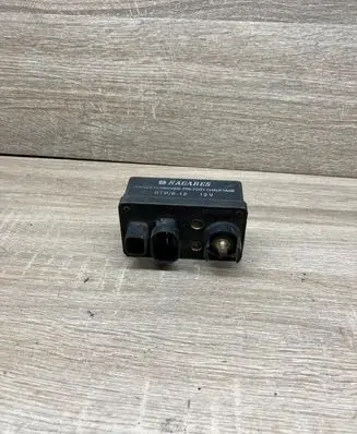 Renault Megane II Glow plug pre-heat relay 7700107794