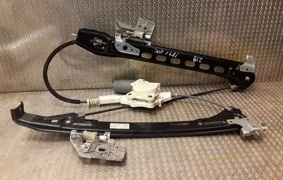 Mercedes-Benz CLS C219 Rear door window regulator with motor 2197300746 A2197300746
