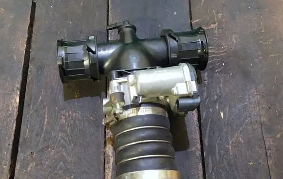 Porsche 911 Throttle body valve 9A211003702