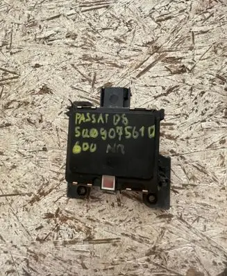 Volkswagen PASSAT B8 Distronic sensor radar 5Q0907561D