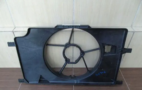 Renault Espace - Grand espace IV Radiator cooling fan shroud 8200675335