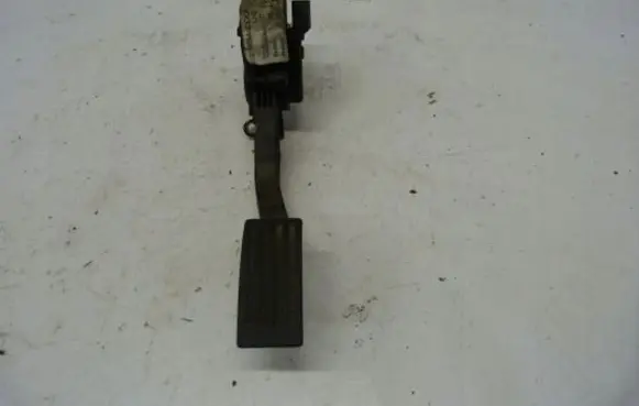 Ford Focus Accelerator throttle pedal 4M519F836AH