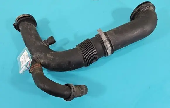Intercooler hose/pipe