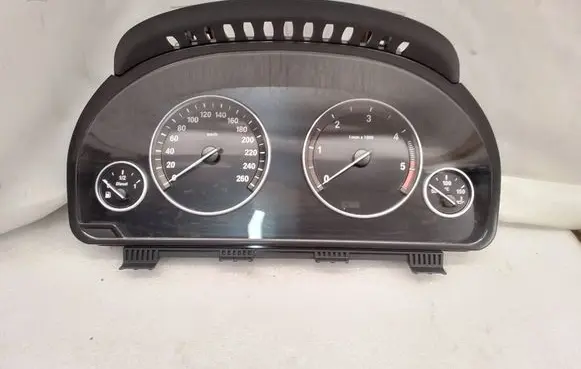 BMW 5 F10 F11 Speedometer (instrument cluster) 1036908460