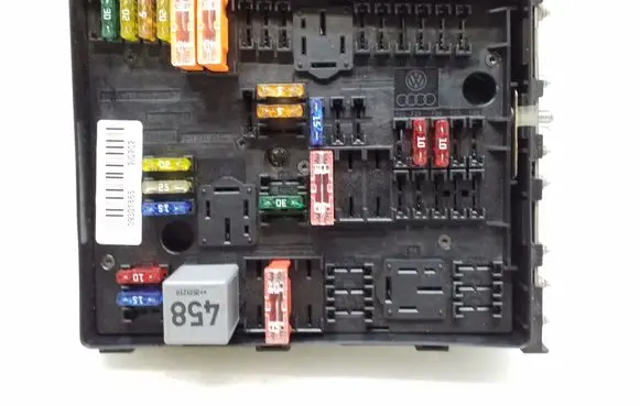 Volkswagen PASSAT B6 Fuse module 1K0937124K 09301865