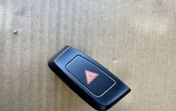 Audi A4 S4 B8 8K Hazard light switch 8K1941509