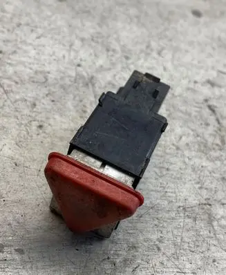 Skoda Fabia Mk1 (6Y) Hazard light switch 6y0953235