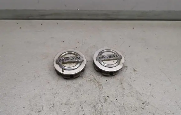 Nissan Almera Tino Original wheel cap 40342AV610