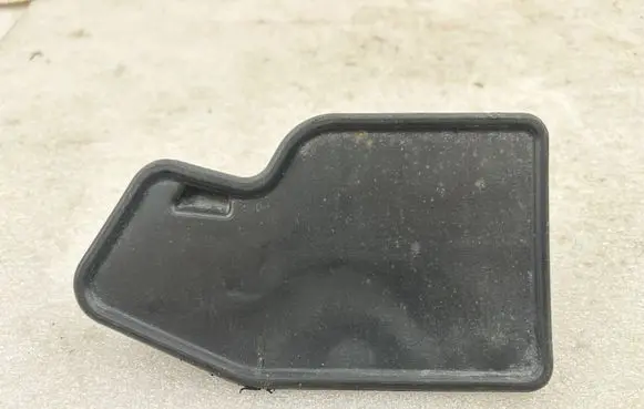 Toyota Avensis T250 Rear mudguard