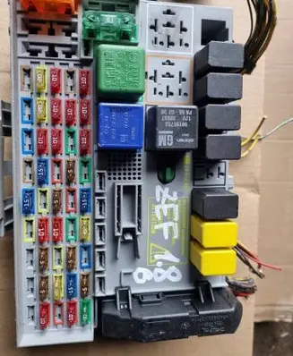 Opel Zafira A Fuse module