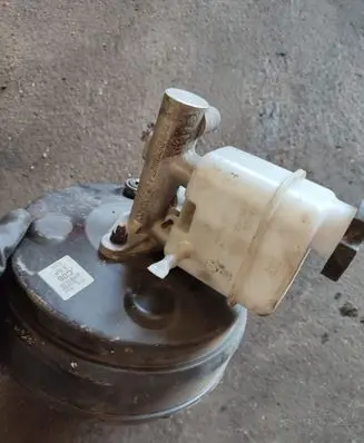 Hyundai Santa Fe Brake booster 585002B802