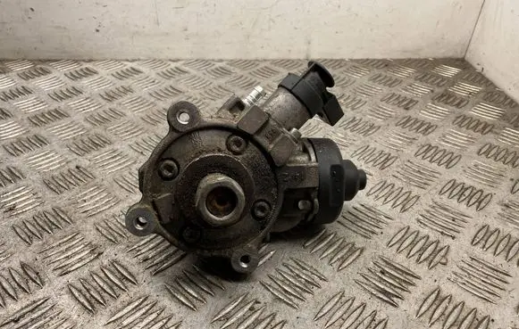 Skoda Superb B8 (3V) Fuel injection high pressure pump 04L130755E 0445010538