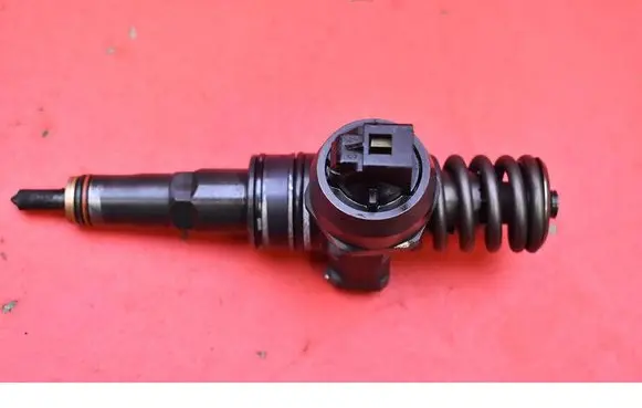 Volkswagen Polo Fuel injector 038130073AL