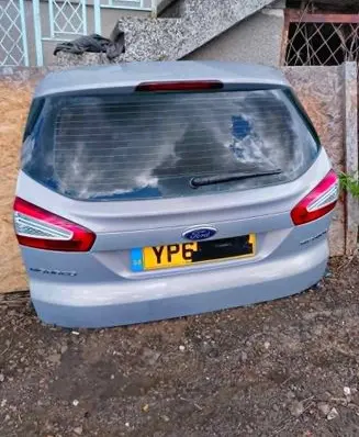 Ford Mondeo MK IV Tailgate/trunk/boot lid