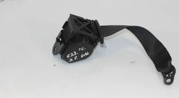 BMW 2 F22 F23 Rear seatbelt S3725939101