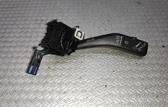 Volkswagen Golf V Wiper control stalk 1K0953519H