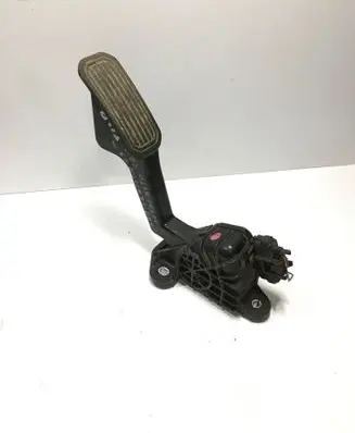 Toyota Land Cruiser (J120) Accelerator throttle pedal 7812060350 1988003020